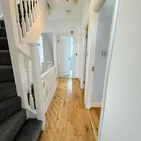 Beahive House Villa Redbridge Buitenkant foto