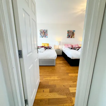 Beahive House Villa Redbridge Buitenkant foto