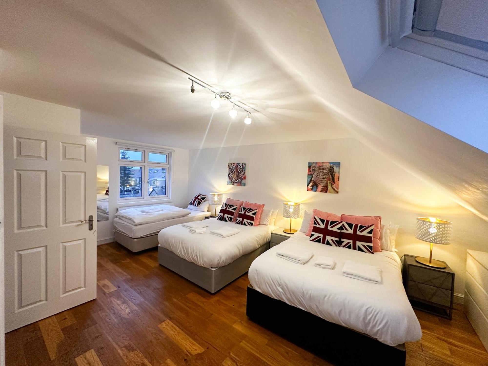 Beahive House * Redbridge